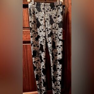 Day of the Dead Skull Leggings